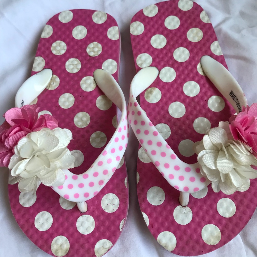 GUC girls 7/8 flip flop pink polka dot